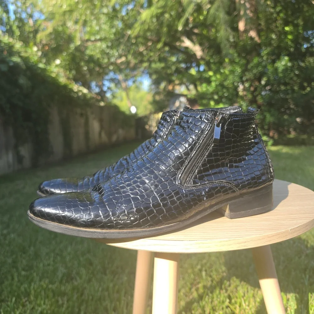 Black Crocodile Embossed Pointed Toe Ankle Boots Side Zip Low Heel Mens